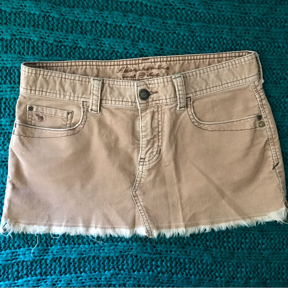 Y2k Abercrombie corduroy tan low rise mini skirt